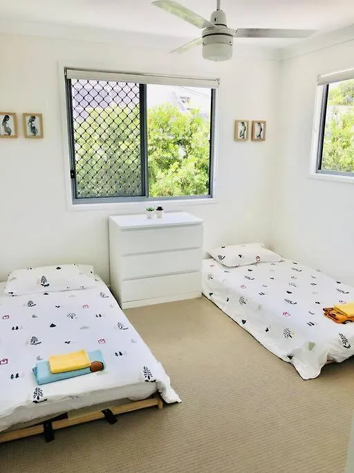 Sunlit Coastal Family Retreat Vila Peregian Springs
